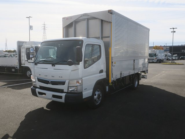 三菱ふそう　アルミウィング／幌ウィング