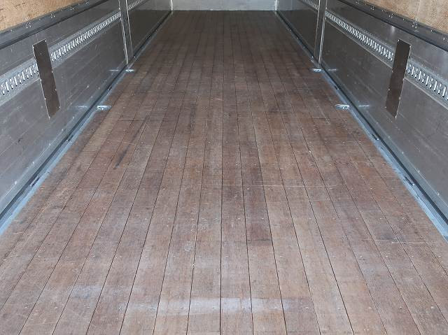 中古トラック いすゞアルミウィング ＃7