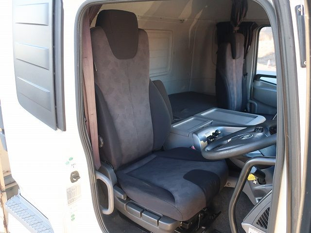 中古トラック UDトラックス平ボディアルミブロック ＃11