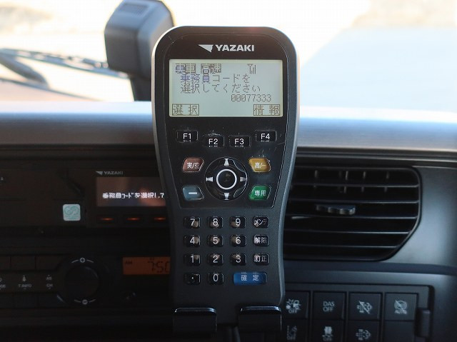 中古トラック UDトラックス平ボディアルミブロック ＃18