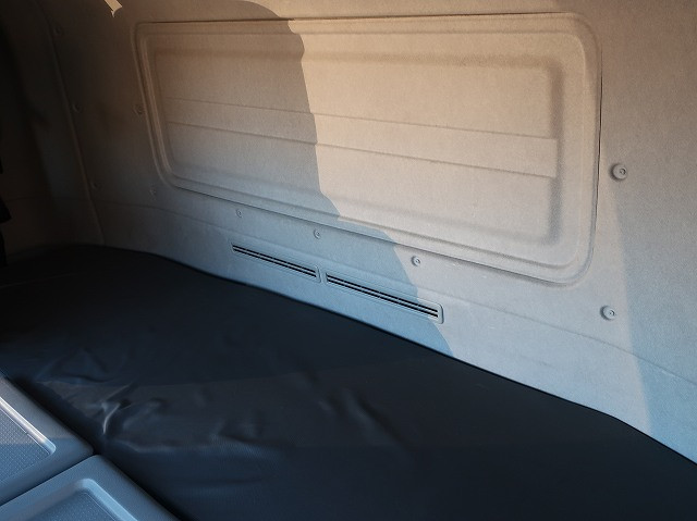 中古トラック UDトラックス平ボディアルミブロック ＃21