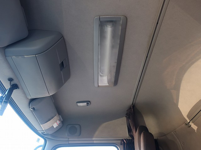 中古トラック UDトラックス平ボディアルミブロック ＃22