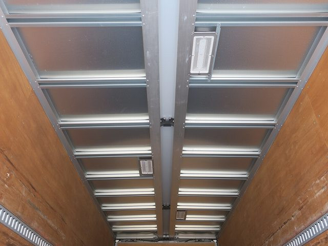 中古トラック いすゞ フォワード 中型アルミウィング