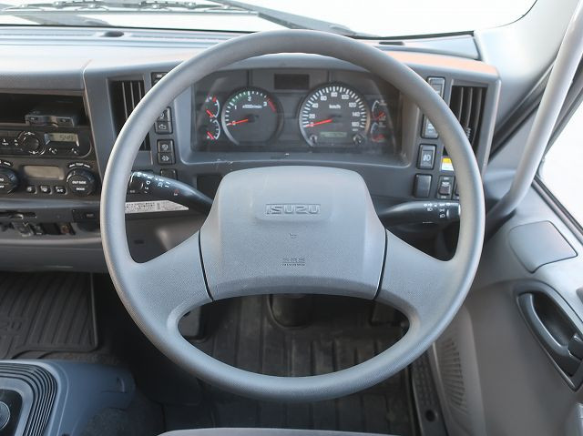 中古トラック いすゞ フォワード 中型アルミウィング