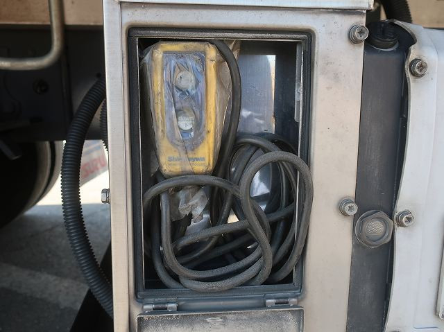 中古トラック いすゞ フォワード 中型アルミウィング