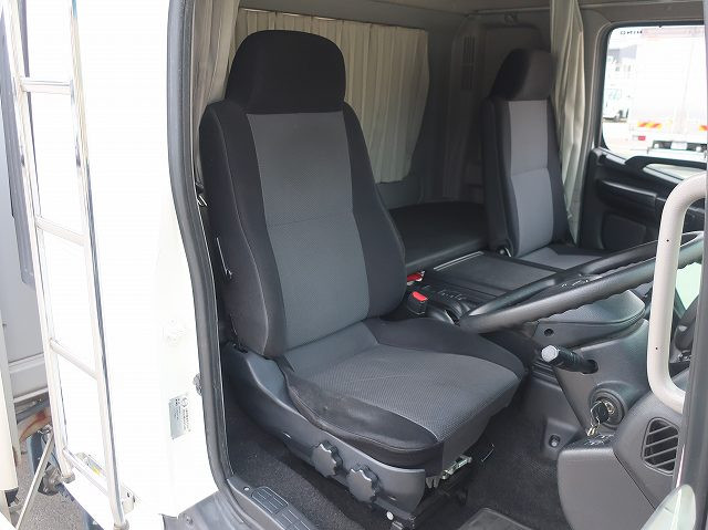 中古トラック 日野 レンジャー 増トンアルミウィング