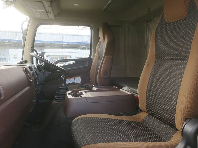 中古トラック 日野 レンジャー 中型アルミウィング