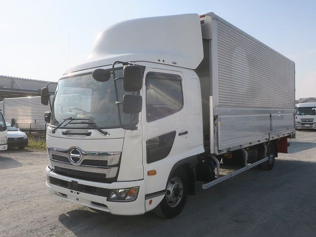 日野　アルミウィング／幌ウィング