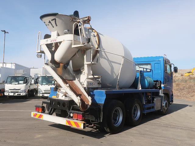 中古トラック UDトラックスコンクリートミキサー車 ＃3