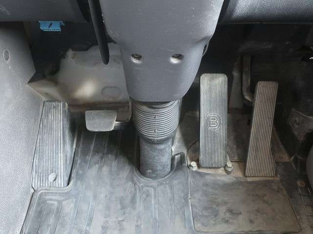 中古トラック UDトラックスコンクリートミキサー車 ＃22