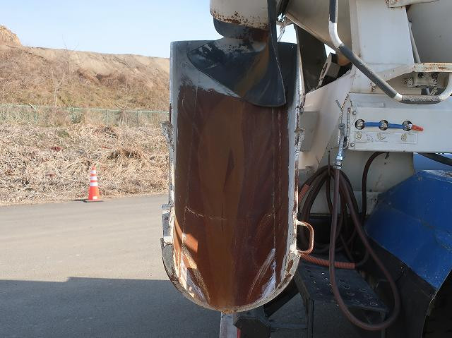 中古トラック UDトラックスコンクリートミキサー車 ＃9