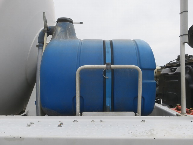 中古トラック いすゞ ギガ 大型コンクリートミキサー車