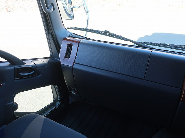 中古トラック いすゞ フォワード 中型アルミウィング