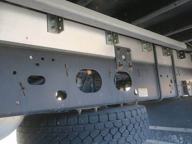 中古トラック いすゞ フォワード 中型アルミウィング