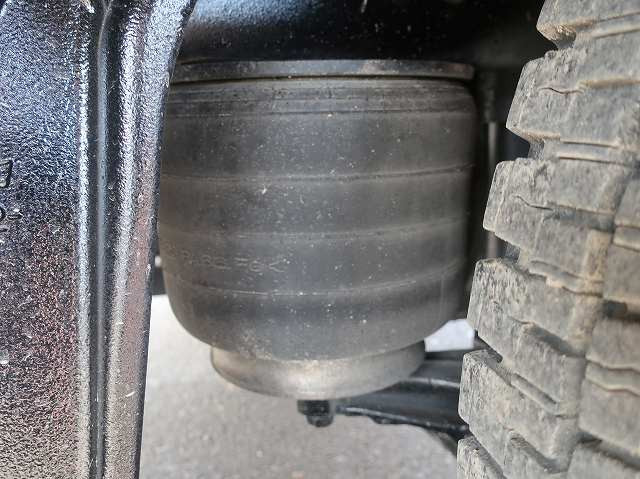 中古トラック いすゞ フォワード 増トンアルミウィング