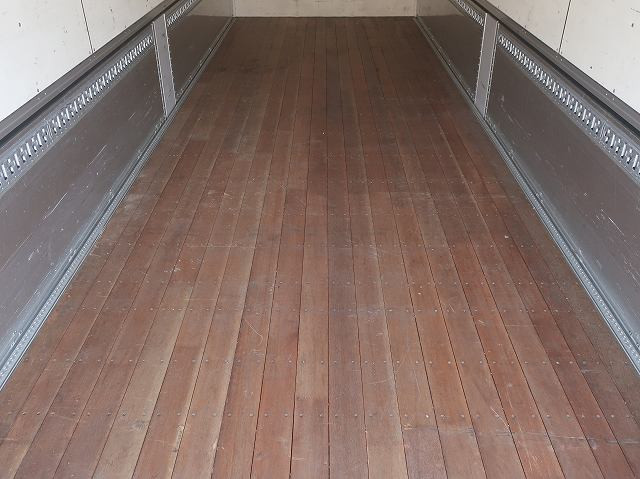 中古トラック いすゞ フォワード 増トンアルミウィング