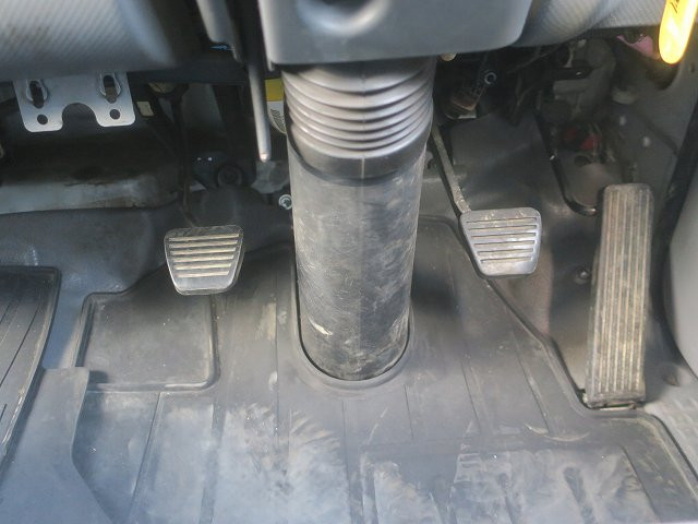 中古トラック いすゞクレーン付平ボディ ＃24