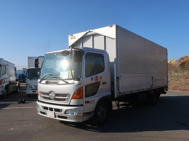 日野　アルミウィング／幌ウィング