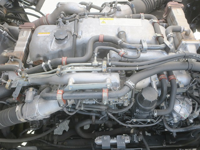 中古トラック いすゞ冷凍バン ＃13