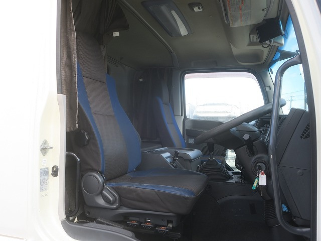 中古トラック いすゞ冷凍バン ＃14