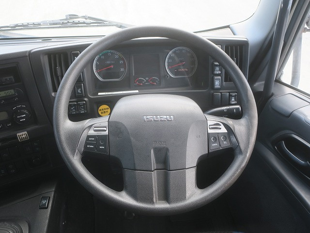 中古トラック いすゞ冷凍バン ＃16