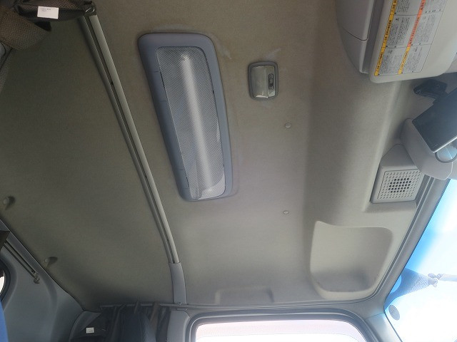 中古トラック いすゞ冷凍バン ＃24