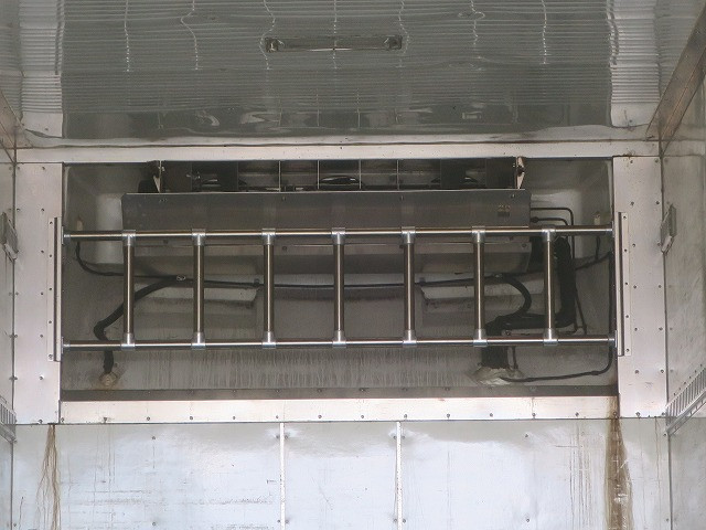 中古トラック いすゞ冷凍バン ＃7