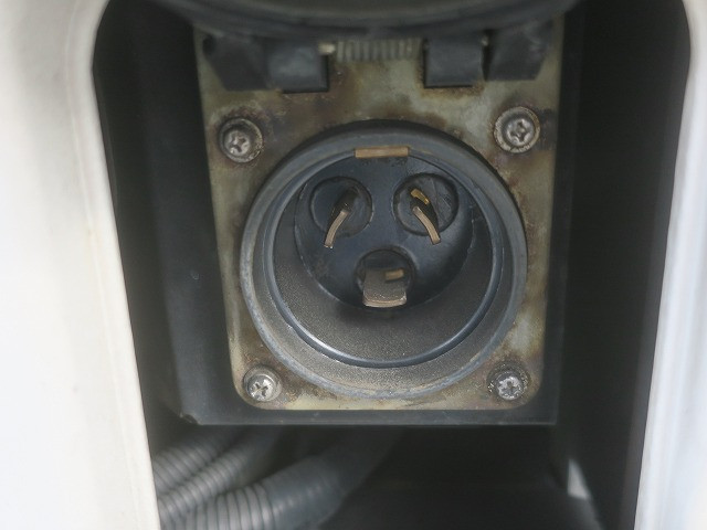 中古トラック いすゞ冷凍バン ＃8