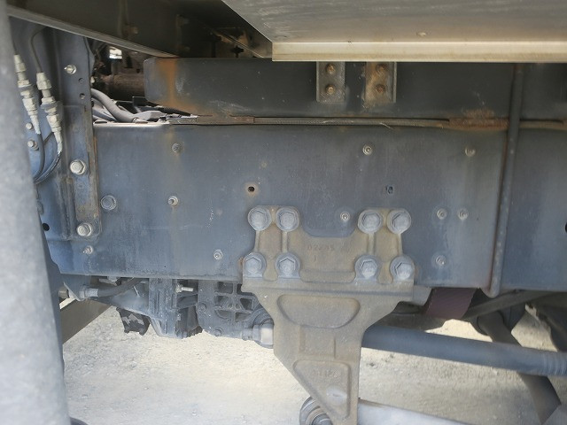 中古トラック いすゞ冷凍バン ＃9