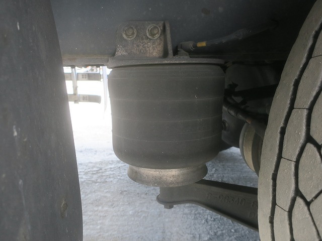 中古トラック いすゞ冷凍バン ＃10