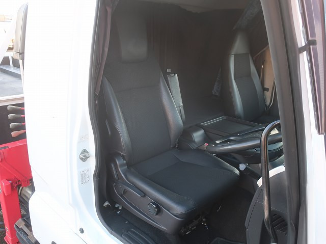 中古トラック 三菱ふそうクレーン付平ボディ ＃13