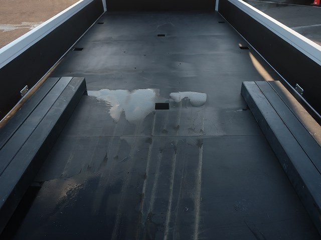 中古トラック 三菱ふそうクレーン付平ボディ ＃7