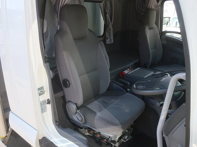 中古トラック いすゞアルミウィング ＃13