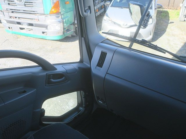 中古トラック いすゞ フォワード 中型アルミウィング