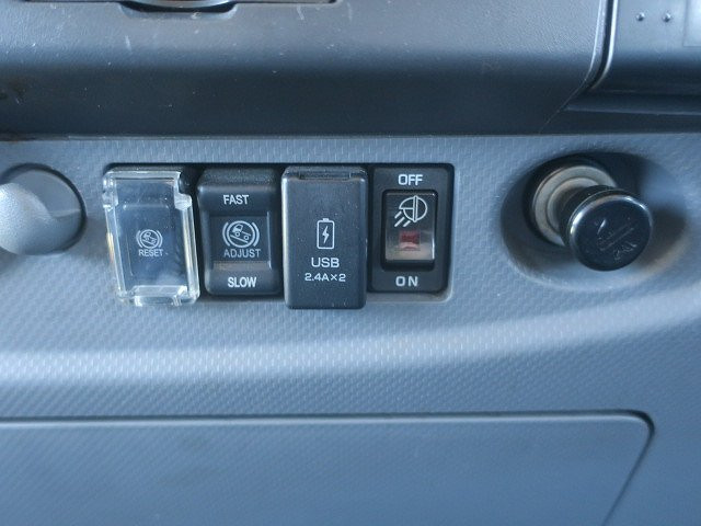 中古トラック いすゞ フォワード 中型アルミウィング