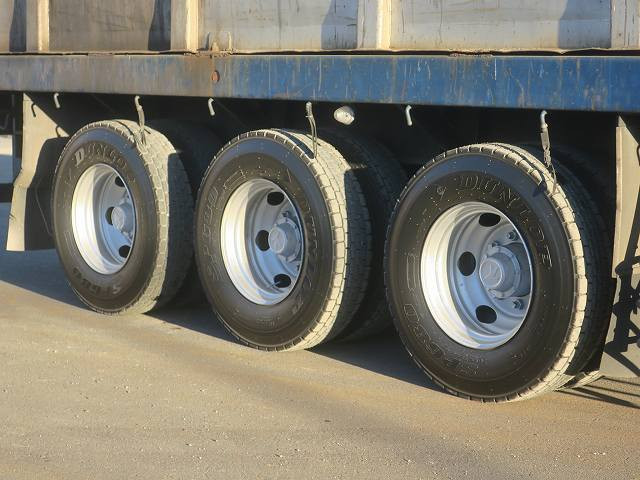 中古トレーラー 東急 3軸 スクラップ運搬トレーラー