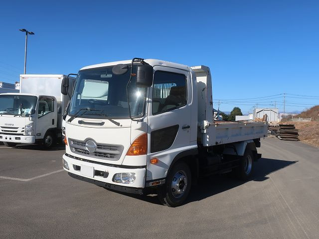 日野　ダンプ