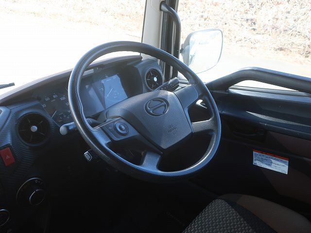 中古トラック 日野 レンジャー 中型平ボディ