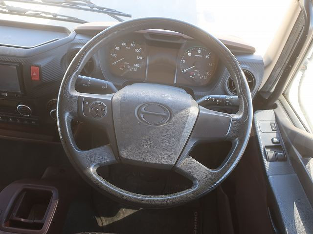 中古トラック 日野 レンジャー 中型平ボディ