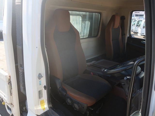 中古トラック 日野 レンジャー 中型平ボディ