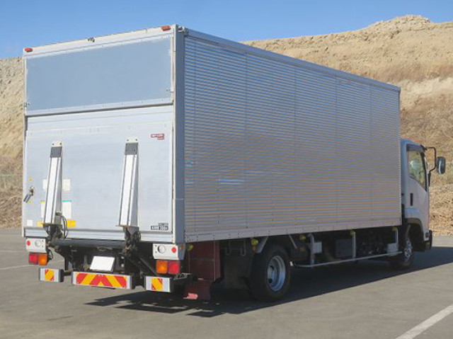 中古トラック いすゞアルミバン ＃3