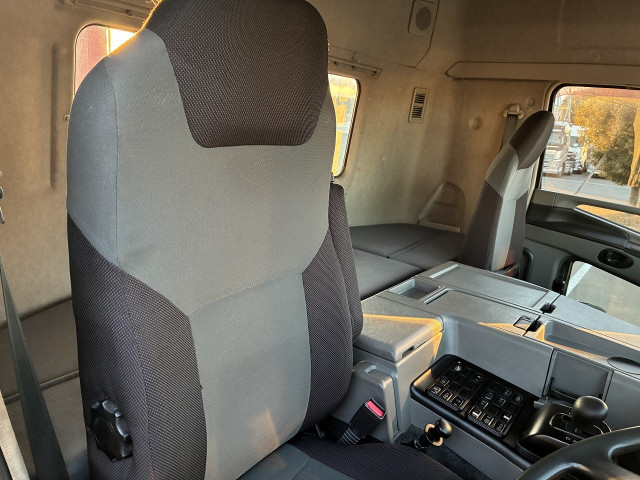 中古トラック 三菱ふそう スーパーグレート トラクタヘッド