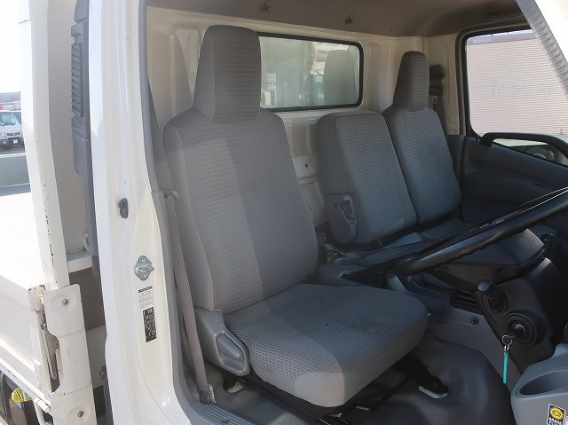 中古トラック 日野 デュトロ 小型平ボディ