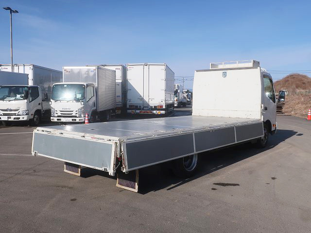 中古トラック 日野 デュトロ 小型平ボディ