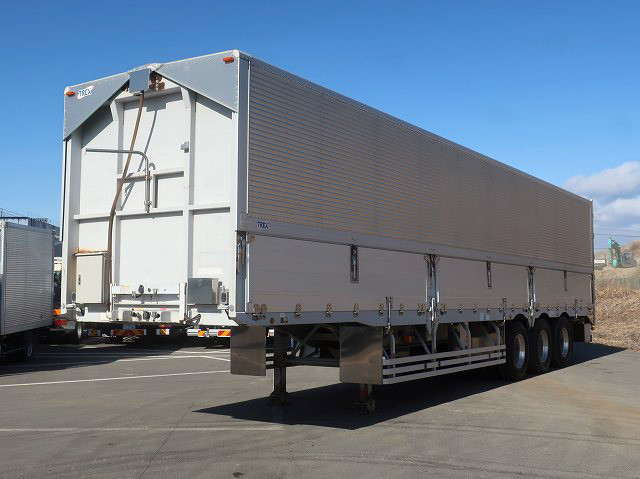 2013 Nippon Trex 3-Axle Wing Trailer with Snow Melting Capacity, Maximum Load Capacity of 23.3 Tons, Lift Axle, Single Pull