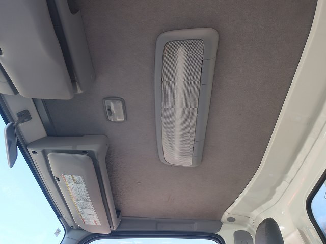 中古トラック いすゞ エルフ 小型平ボディ