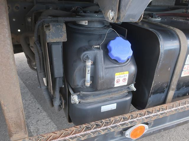 中古トラック いすゞ エルフ 小型平ボディ