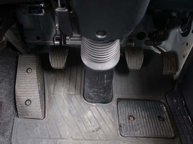 中古トラック 日野 レンジャー 中型クレーン付平ボディ