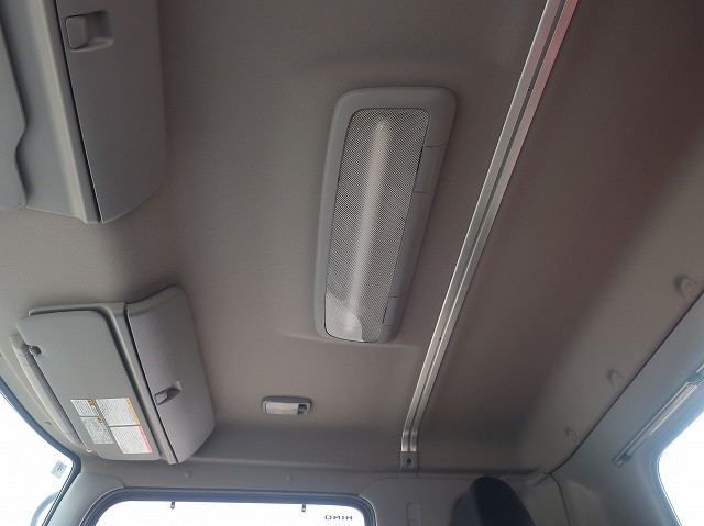 中古トラック 日野 レンジャー 中型クレーン付平ボディ