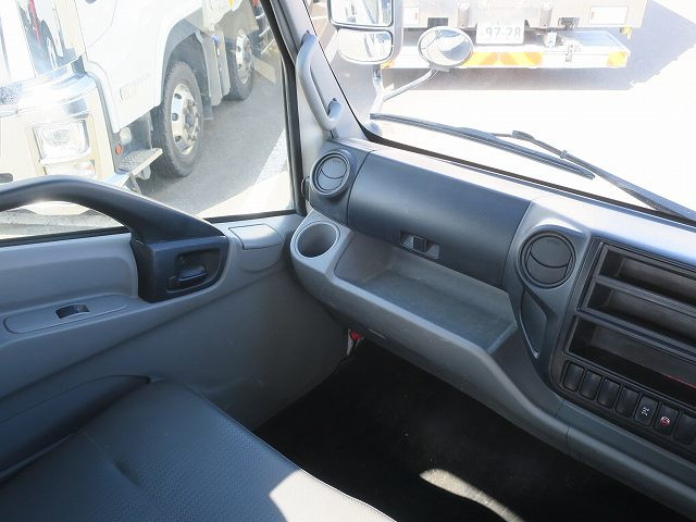 中古トラック 日野 デュトロ 3tクレーン付平ボディ